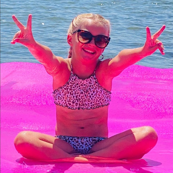 🌺A little about Us🌺 - Picture 12 of 16